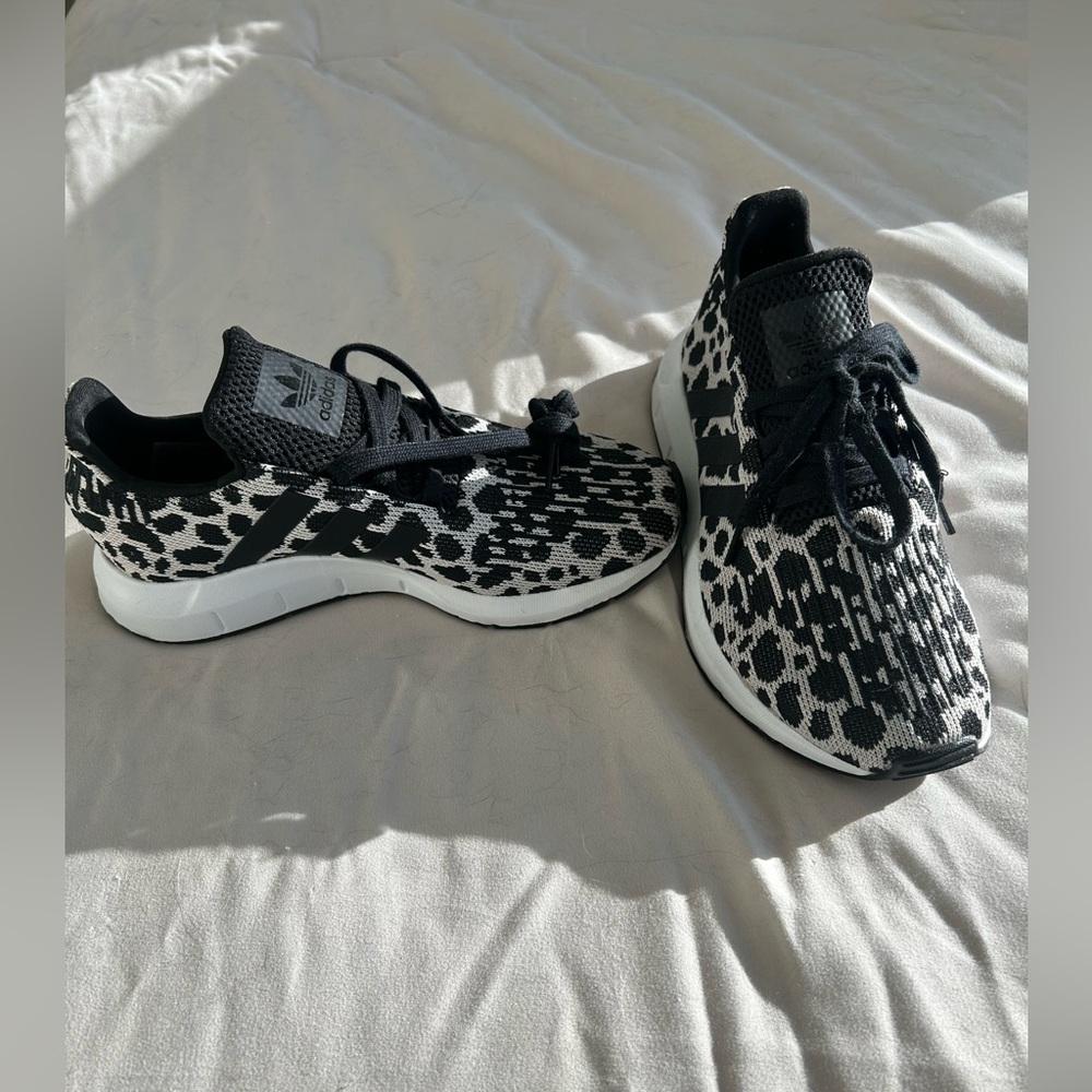 new black cheetah adidas